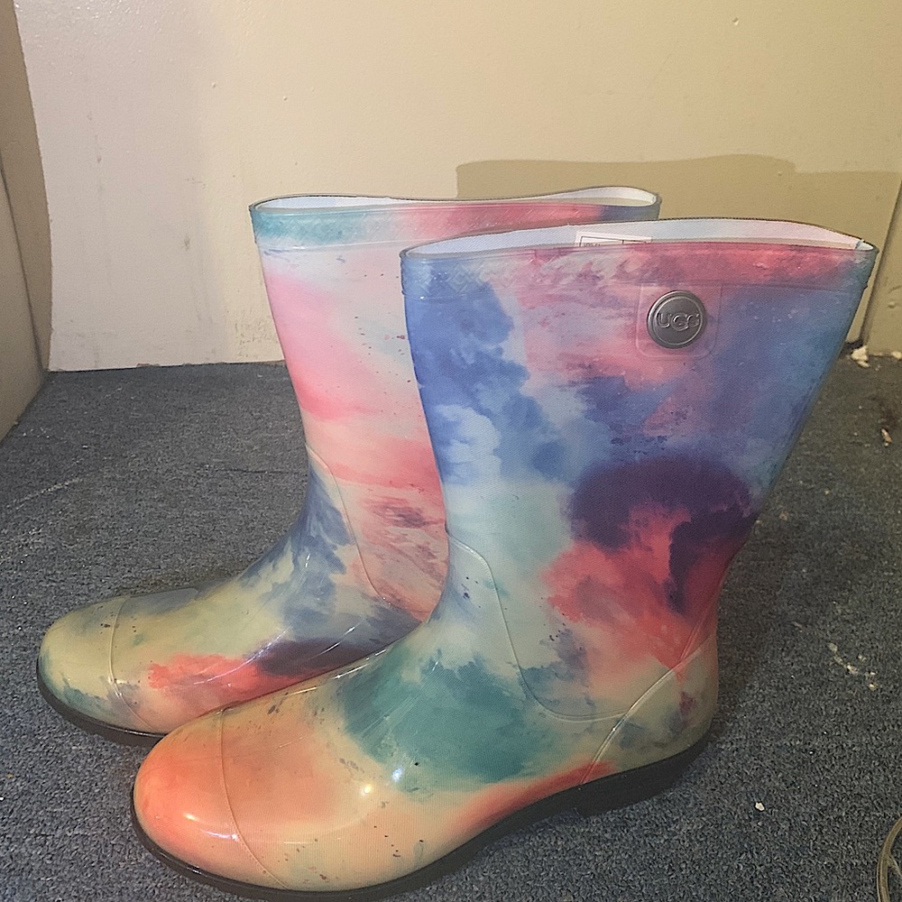 Uggs WaterColor Boots